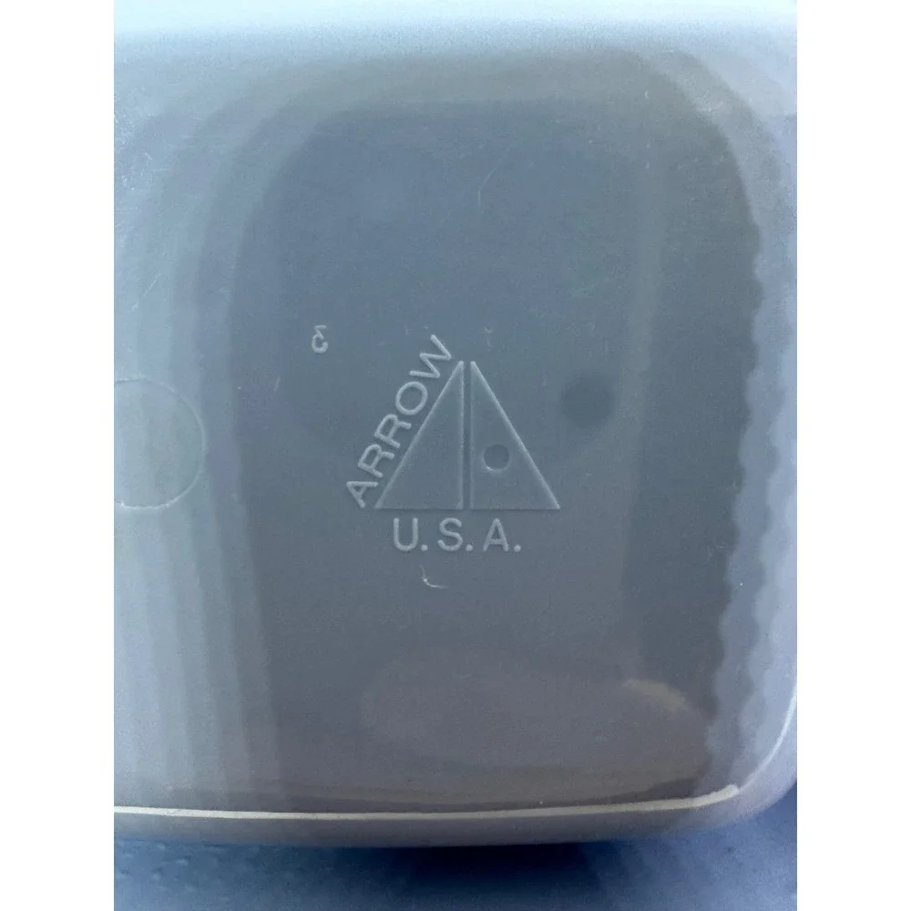 VTG Arrow Soap Dish Blue White Plastic Scalloped Drain Tray USA MCM Set of 2